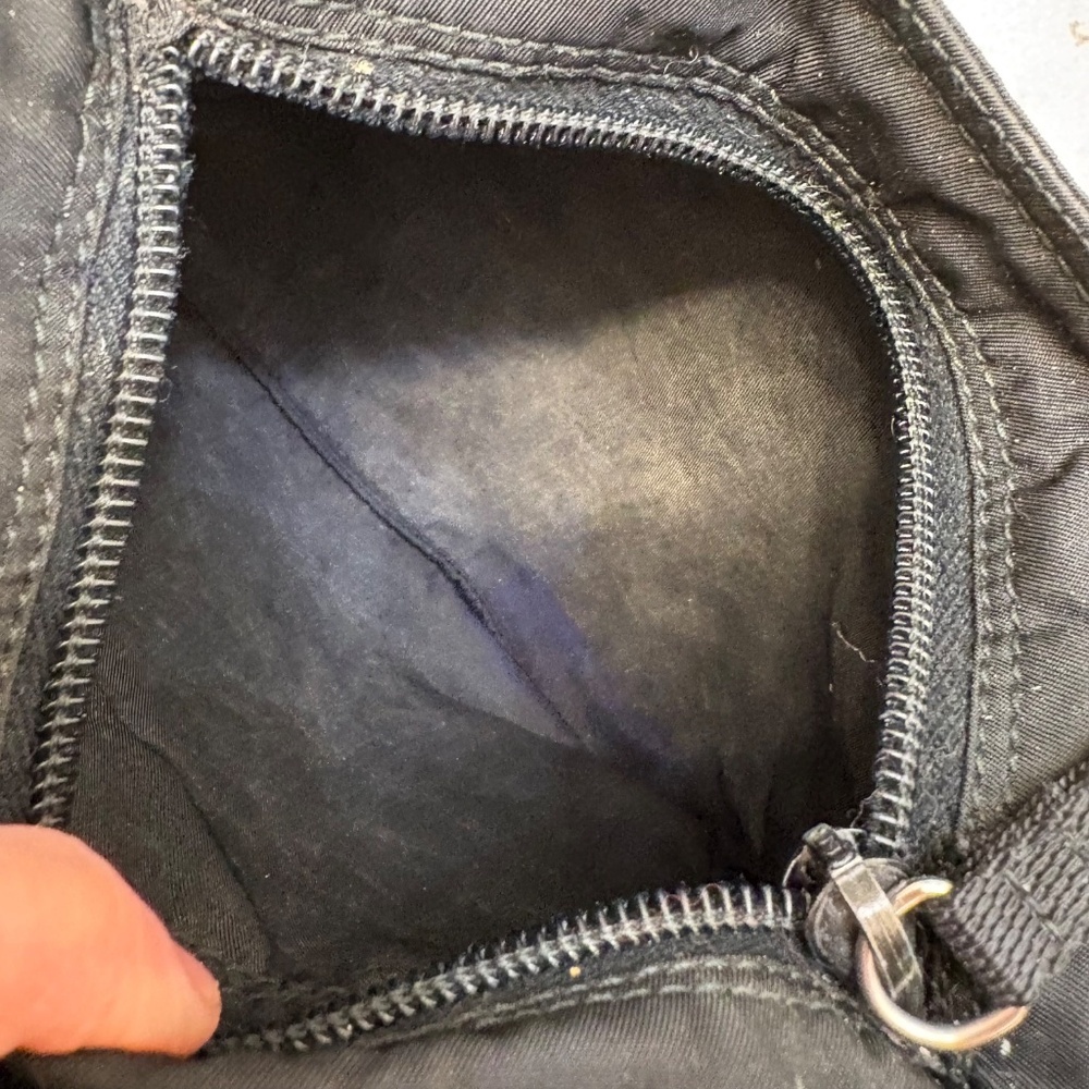Prada vintage y2k black nylon swing pack crossbody bag - Picture 8 of 9